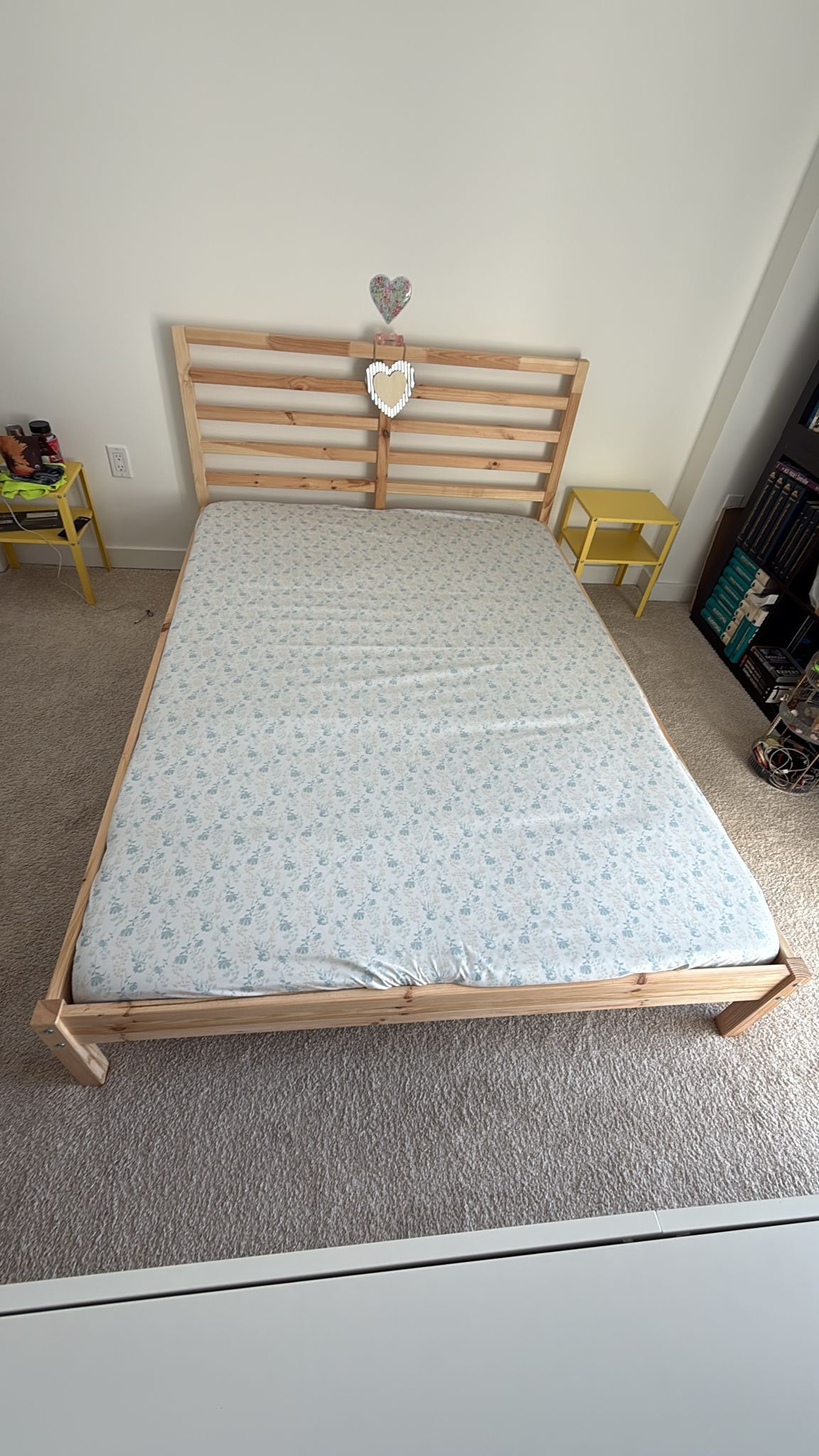 Full Bed Of Pino No Have Mattress