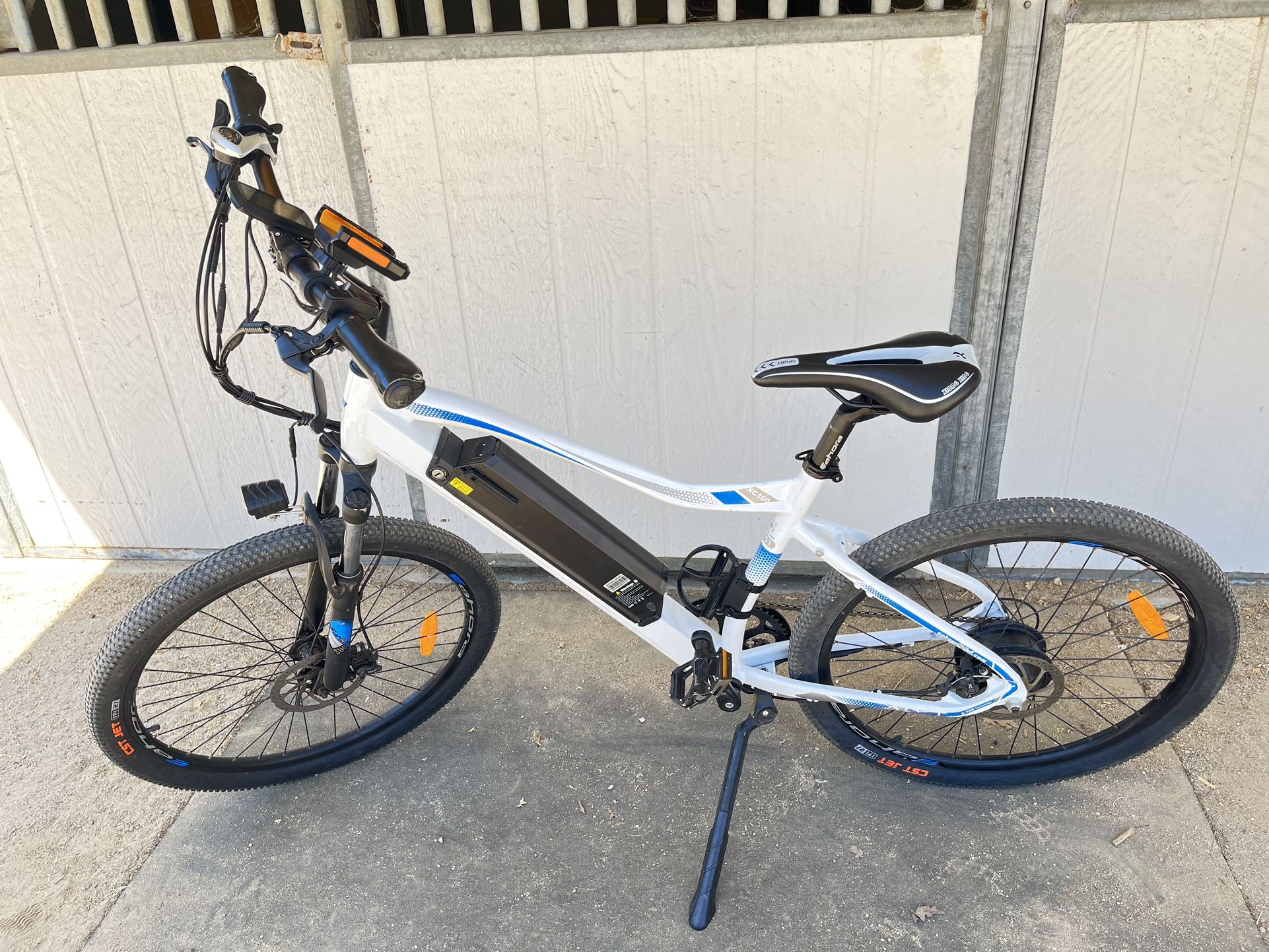 Eahora xc 100 electric bike