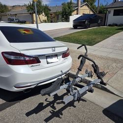Thule 2-Bike Rack (1.25" hitch)