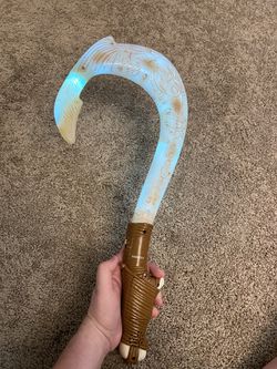 Moana Disney's Maui's Magical Fish Hook Kid's Toy for Sale in Kent, WA -  OfferUp