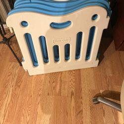 Baby Gate/ Playpen 