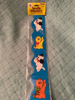 TREND Terrific Trimmers Scalloped Borders 39ft Animals (Cats and Dogs)