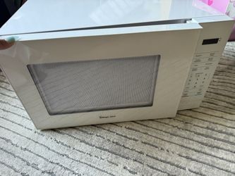 Like New Microwave 