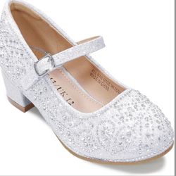 Girl shoes