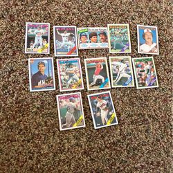 Vintage Baseball Cards 1980s.  Lot If 12. 