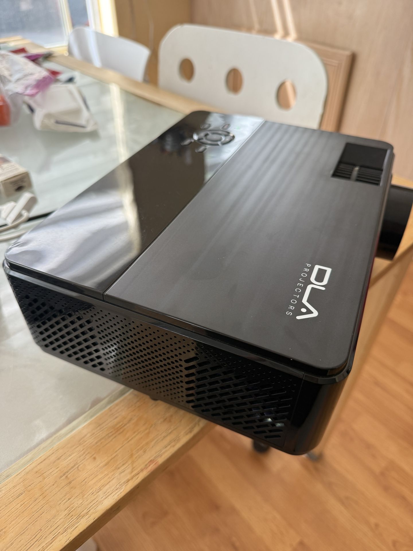 DLA Projector