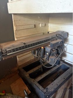 Radial arm saw