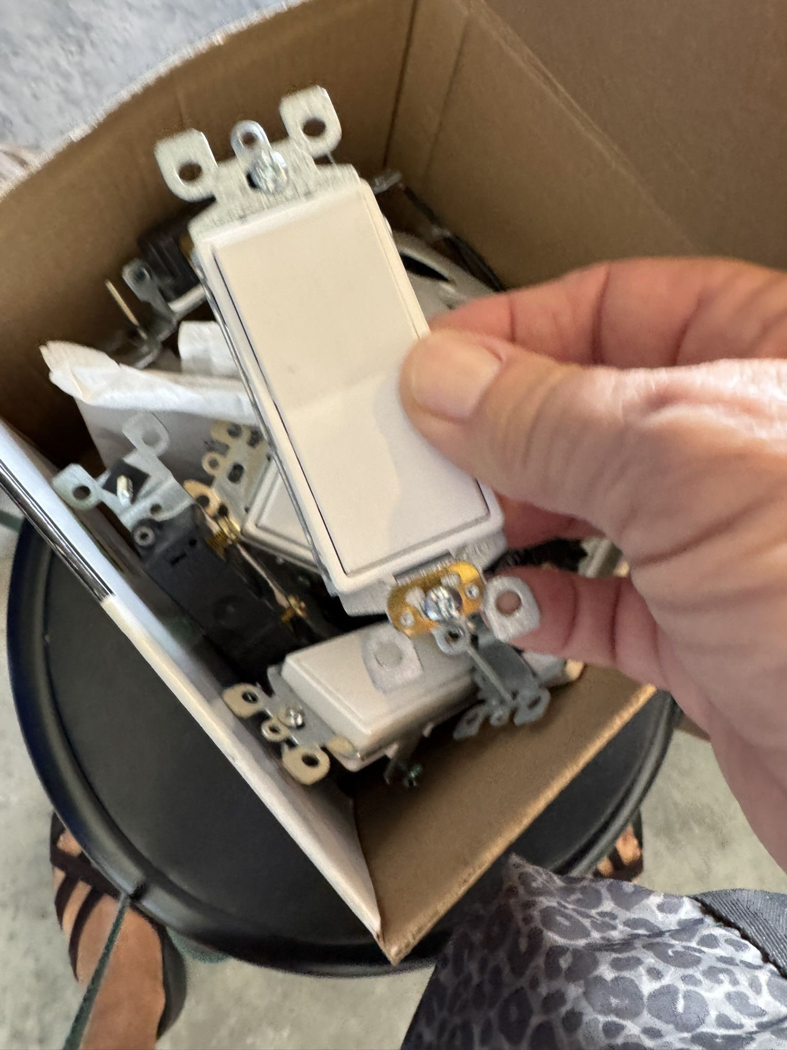 Electrical Plates Switches And Outlets