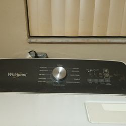 Pair Whirlpool Washer and Dryer full capacity