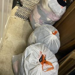 3 Bolsas De Ropa Mistiada Por $35