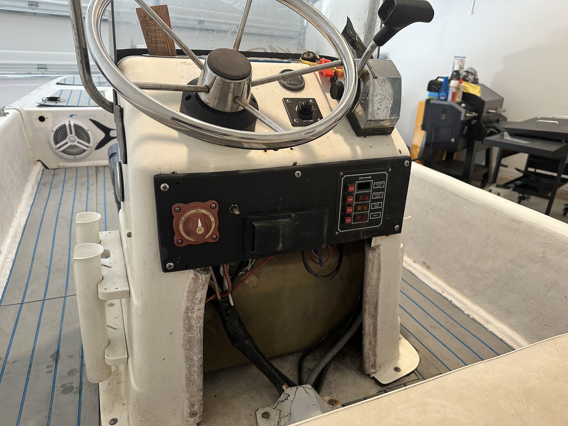 2005 Sundance Skiff