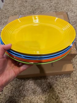 New/Unused Melange Melamine Solids Collection Multicolor Dinner Plates