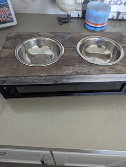 Cute Farmhouse Style Doggie Dish 
