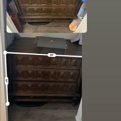 Dresser