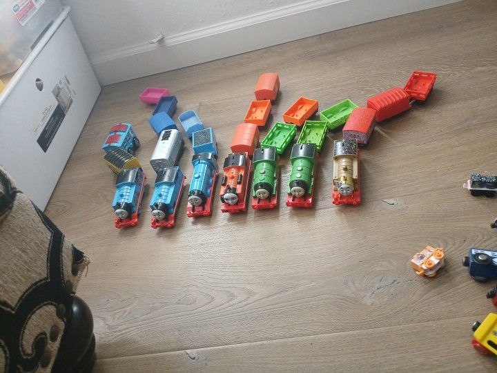 Thomas the Train Collectible Metal Battery Trains