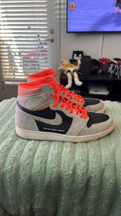 Jordan 1 Retro High Neutral Grey Hyper Crimson Size 9.5