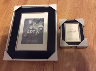 2 photo frames 5x7 2x3 new