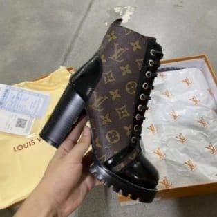 LV  BROWN  & BLACK  BOOTS 