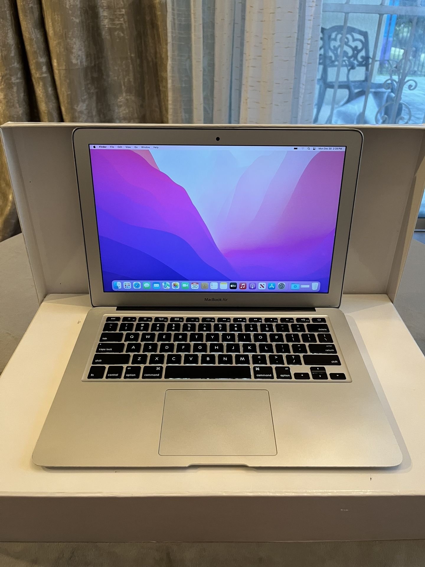 Apple MacBook Air A1466 13” Laptop Notebook 2012 Intel i5 4GB RAM 500GB SSD MacOS Monterey 12 - $139