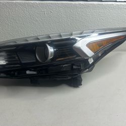 2022 - 2024 KIA FORTE LH DRIVER SIDE HEADLIGHT OEM