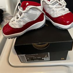 Jordan 11- Size 4C