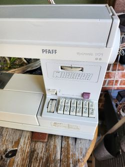 VINTAGE SEWING MACHINE BY PFAFF