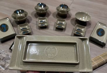Tar-Hong Melamine Sushi Dinnerware Set