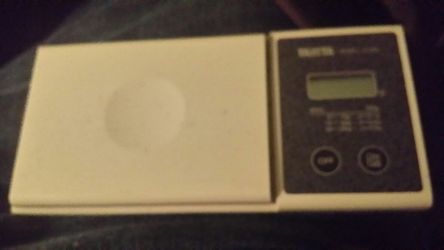 Small digital scale