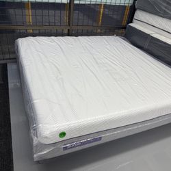 KING SIZE PURPLE .3 MATTRESS & BOX SPRINGS BED SET