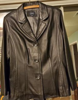 Ladies Large Lambskin Leather Jacket. Slash Pockets. Excellent Condition