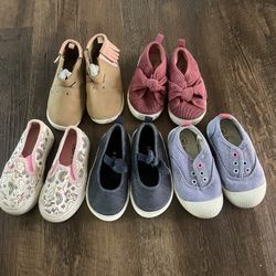 LOOK!! Girls Shoes! Sizes 4, 5 & 6 Cat & Jack & Carters