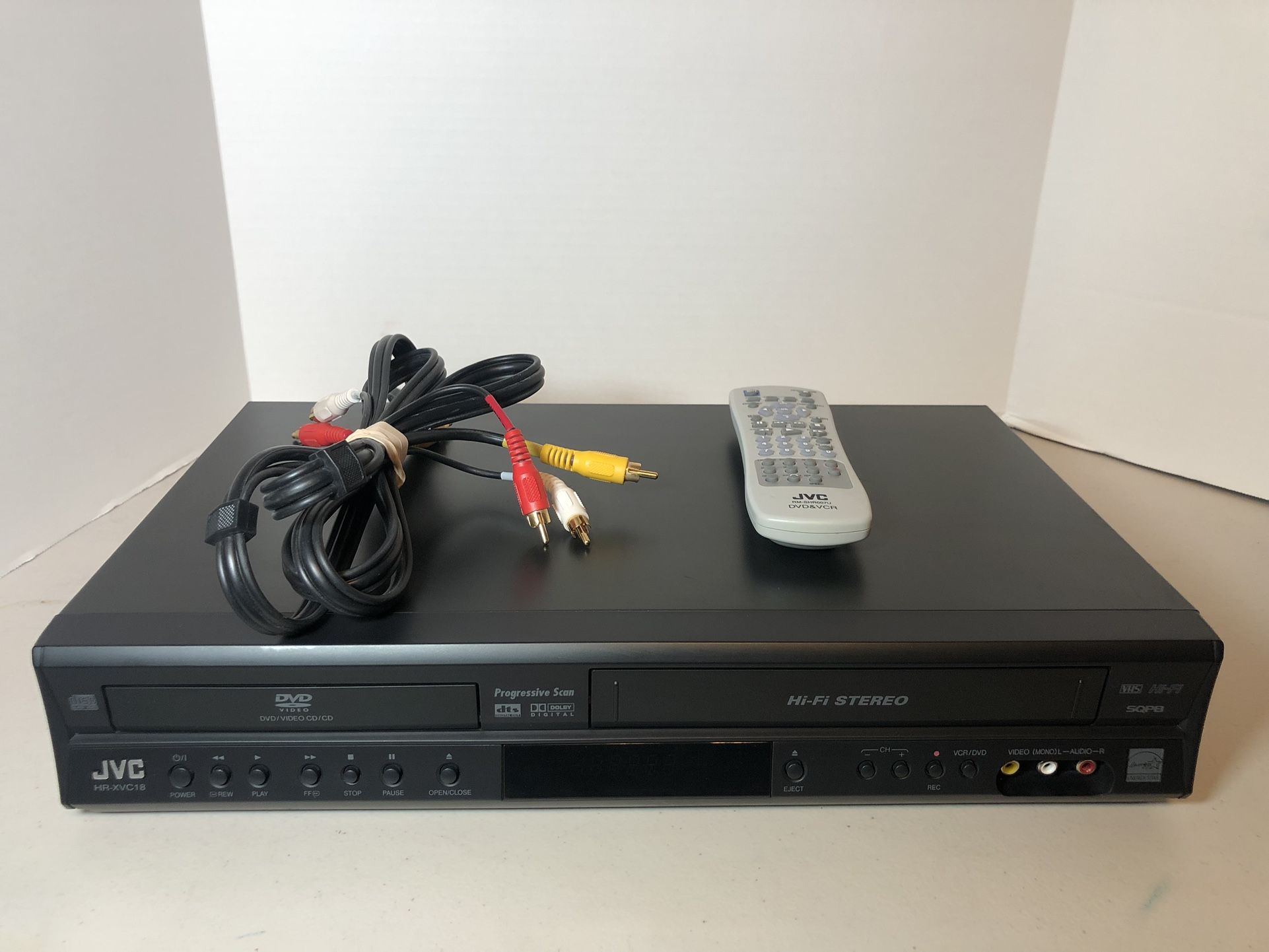 JVC VHS/DVD Combo Player With Remote