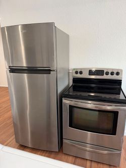 🩶Set Refrigerator and stove 🩶  📍1616 W Griffin pkwy mission  📞📞 📞📞  Ready to use 🥘  Electric stove light 220  Guaranteed !!!!️  🚚