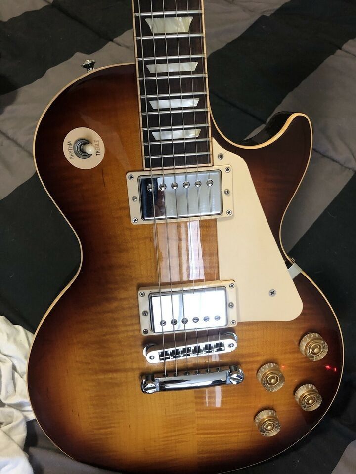 Les Paul Gibson Traditional Guitar For Sale