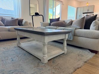 Coffee Table lifted top
