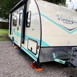 2016 Gulfstream Vintage Cruiser 19RBS