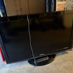 Panasonic 37-inch LCD HDT 
