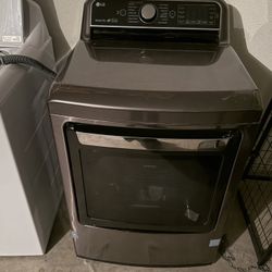 LG - 7.3 Cu. Ft. Smart Gas Dryer with EasyLoad Door - Graphite Steel