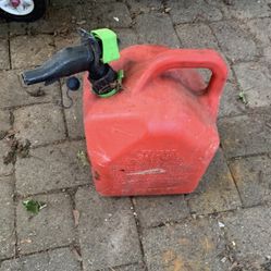 Scepter SmartControl 5 Gallon Gas Can with a rear handle