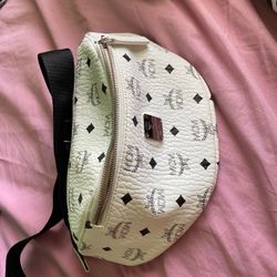 white mcm fanny pack with dust bag 100% authentic