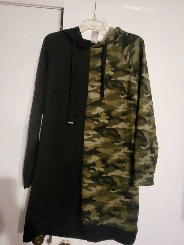 XL Camouflage Dress,half Black/ Half Camouflage  Hooded Dress