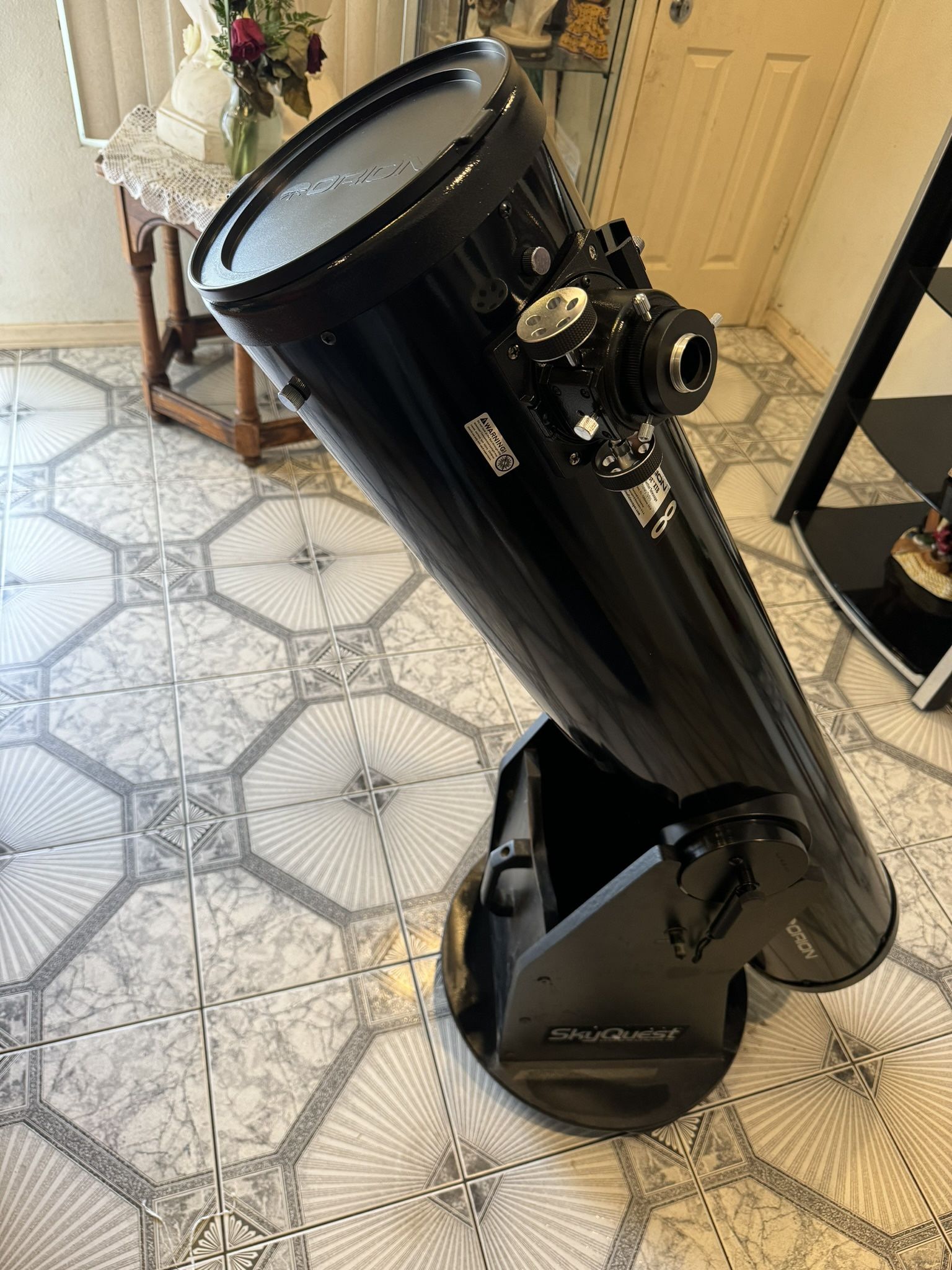 Orion Reflector Telescope SkyQuest XT8