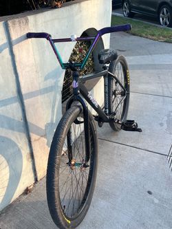 Throne goon 29 inch
