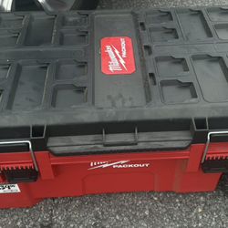 New Milwaukee PACKOUT 38 in. Rolling Modular Tool Chest