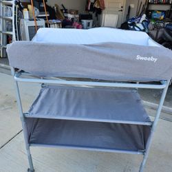 Baby Changing Table And Tub