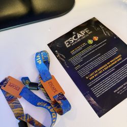 3 FRIDAY VIP ESCAPE HALLOWEEN TICKETS
