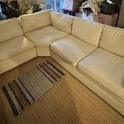 POTTERY BARN SECTIONAL. 