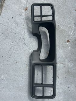 2006 Tahoe Dash Clip