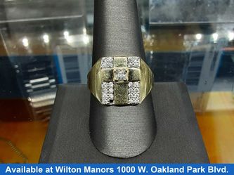 Men's Ring - Yellow Gold 10k (.417) 4.8 grams Size 10.5