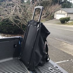 Baseball Softball Equipment or Dufflebag Duffle Bag on Rollers Suitcase Backpack like New 